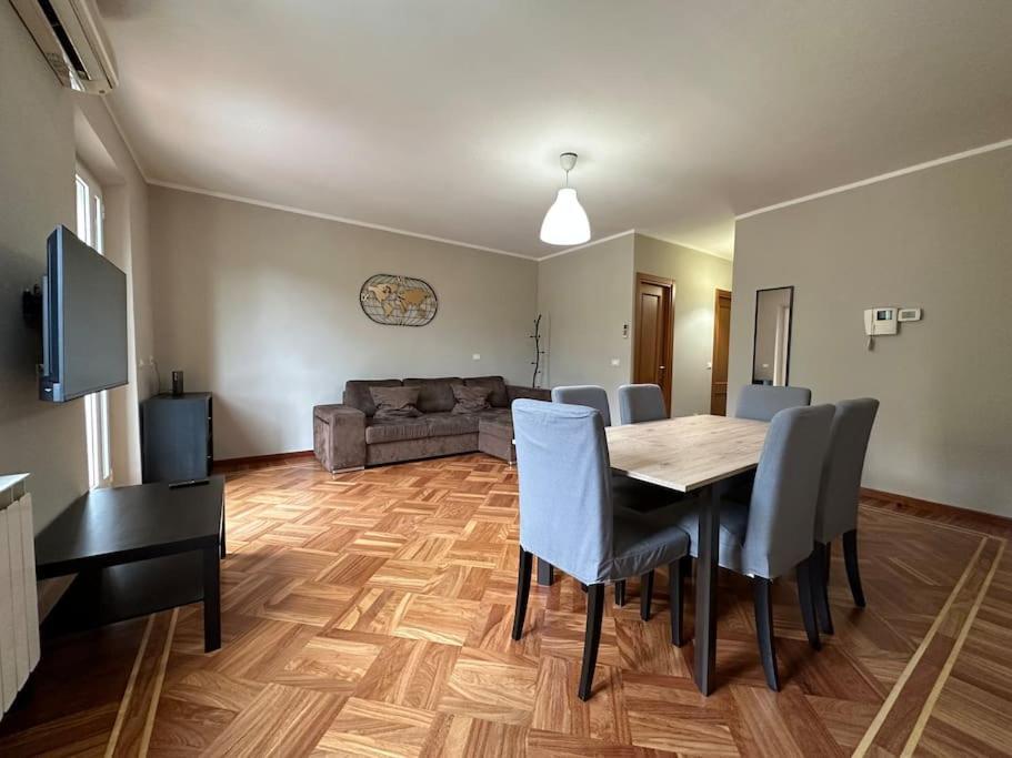 Nicola Apartment ルッカ エクステリア 写真